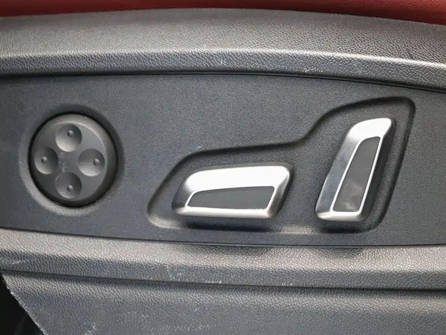 Audi Q5L 2023 45T Luxury Dynamic фото 14