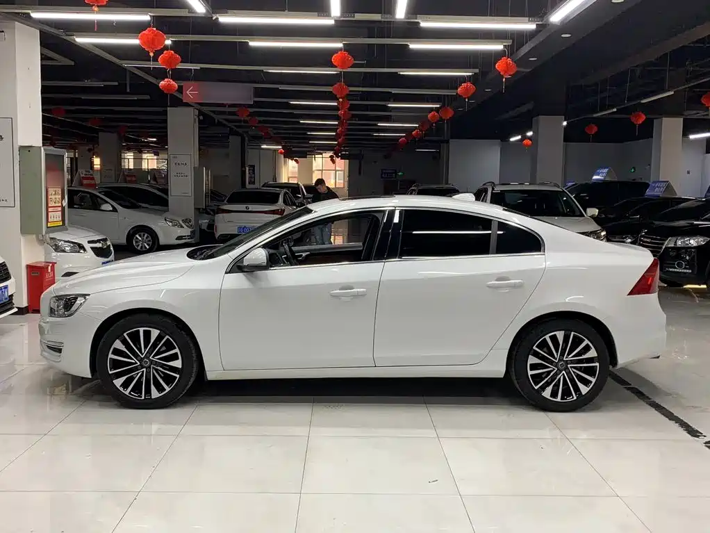 Volvo S60 2018 2019 S60L T5 Smart Vision Edition
