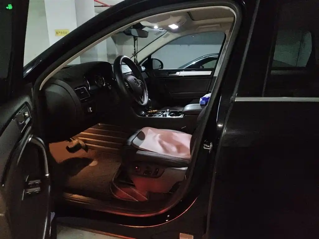 Volkswagen Touareg 2017 3.0TSI Explorer Edition фото 14