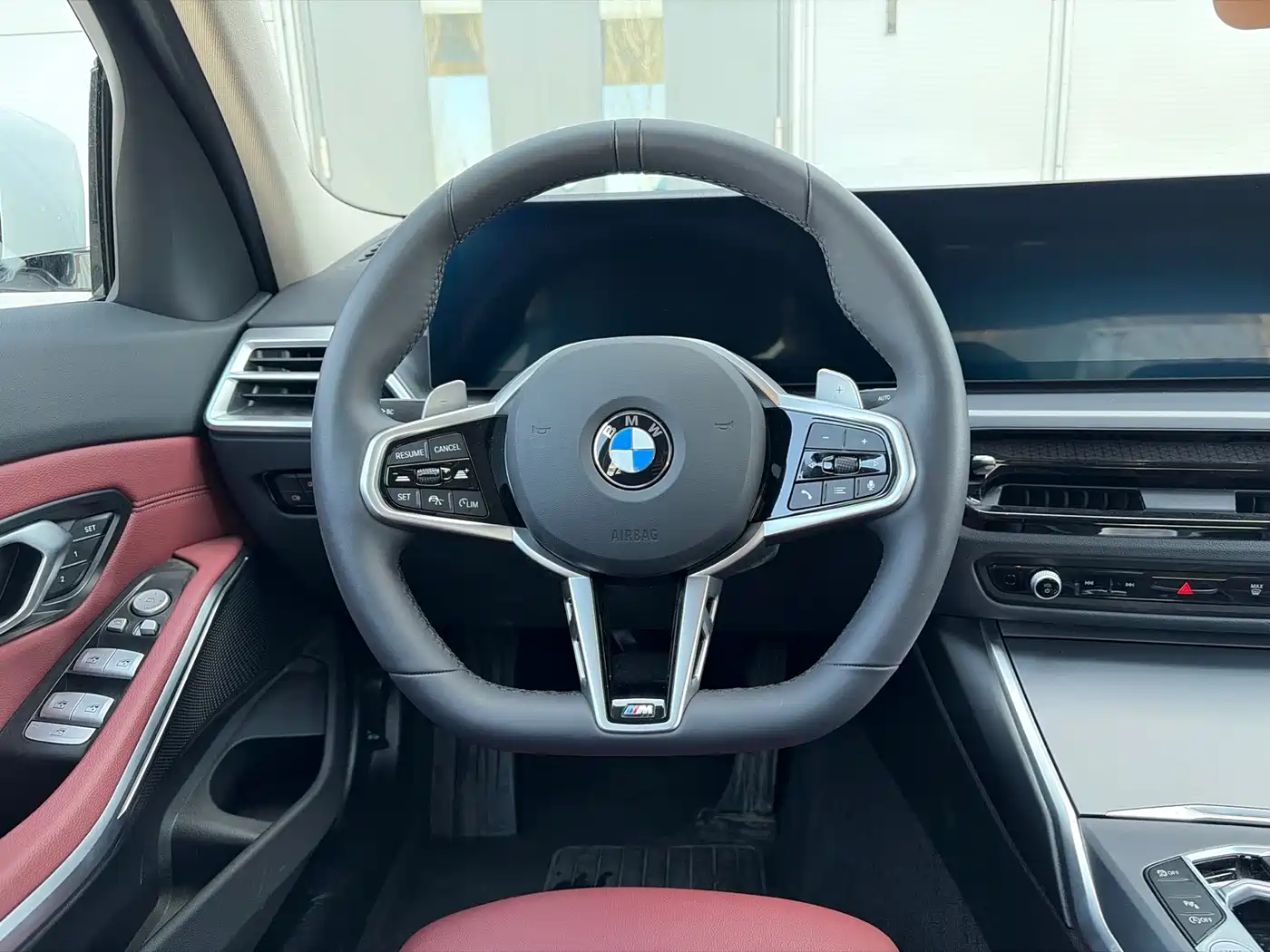 BMW 3 Series 2025 325i M Sport Package фото 7