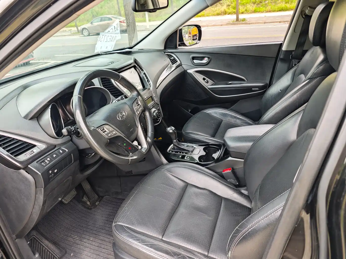 Hyundai Santa Fe 2013 2013 Model 2.4L Automatic 2WD Smart