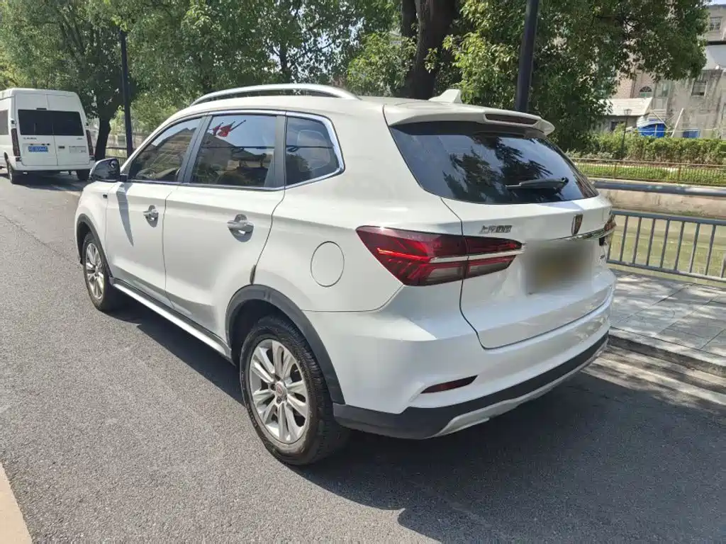Фото 24 - Roewe RX5