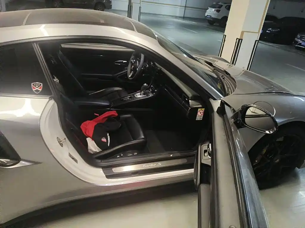 Photo 12 - Porsche 911