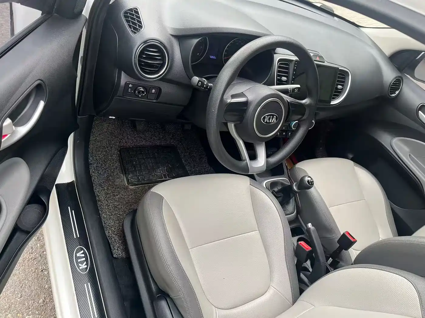 Kia Huan Chi 2017 1.4L Manual Value Intelligent фото 7
