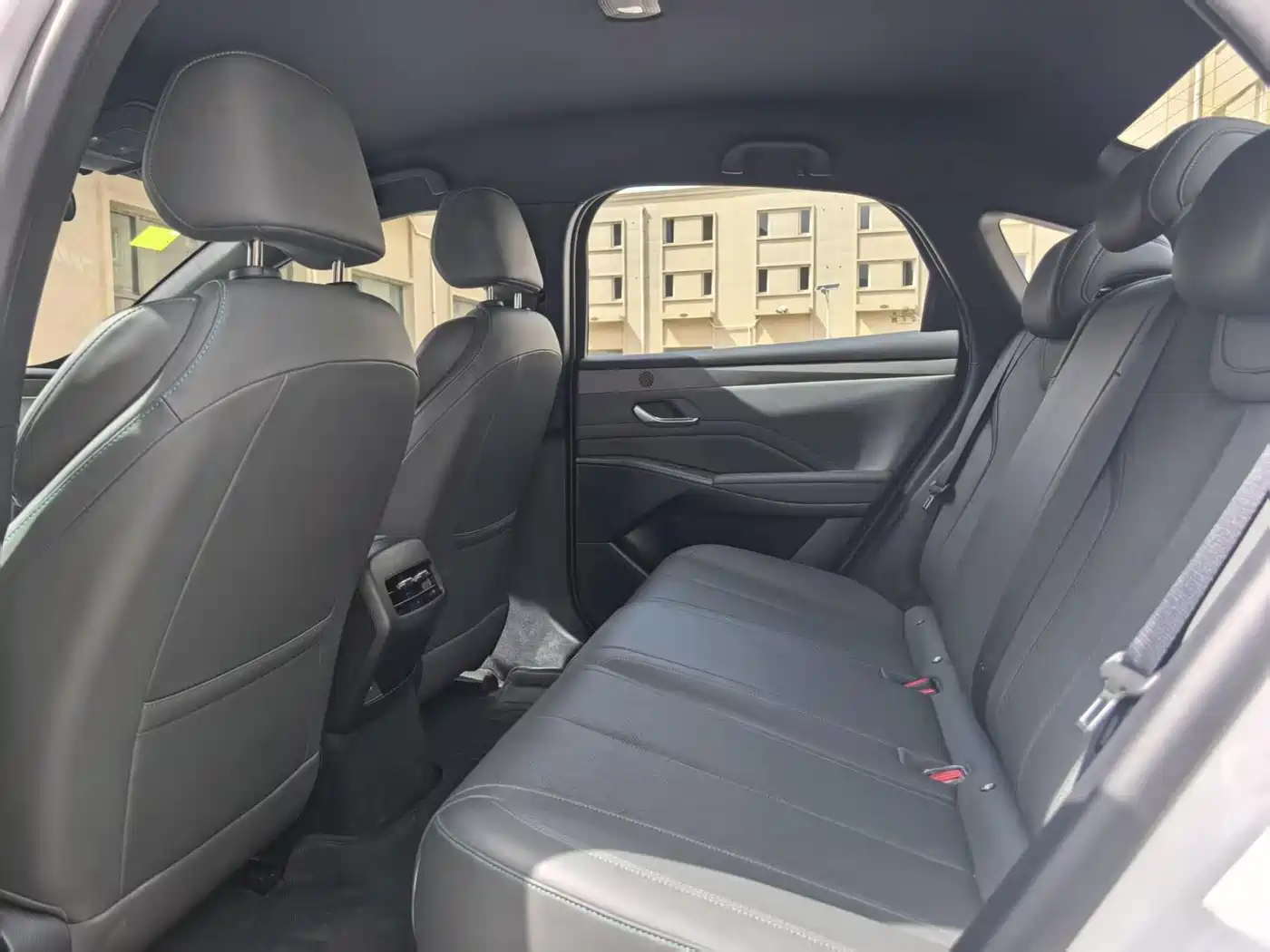 BYD Qin PLUS 2025 DM-i Smart Drive 55KM Leader фото 4