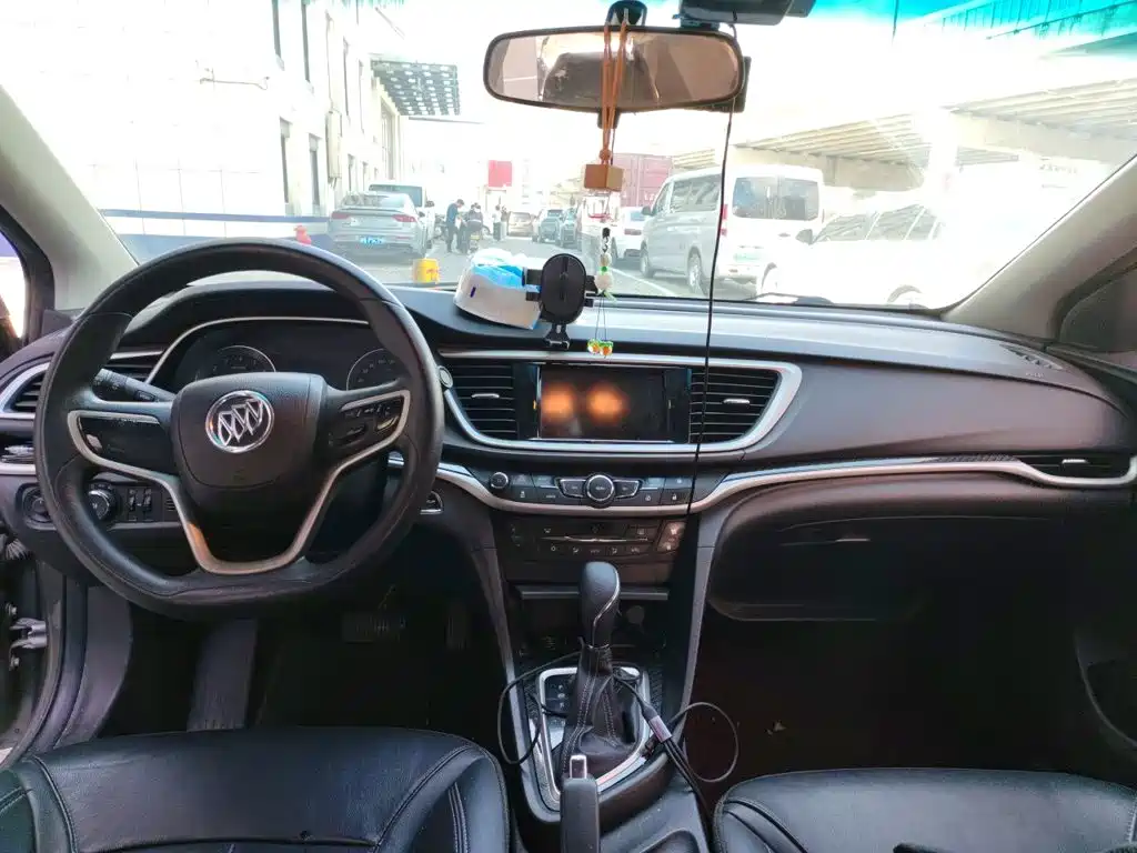 Фото 10 - Buick Excelle