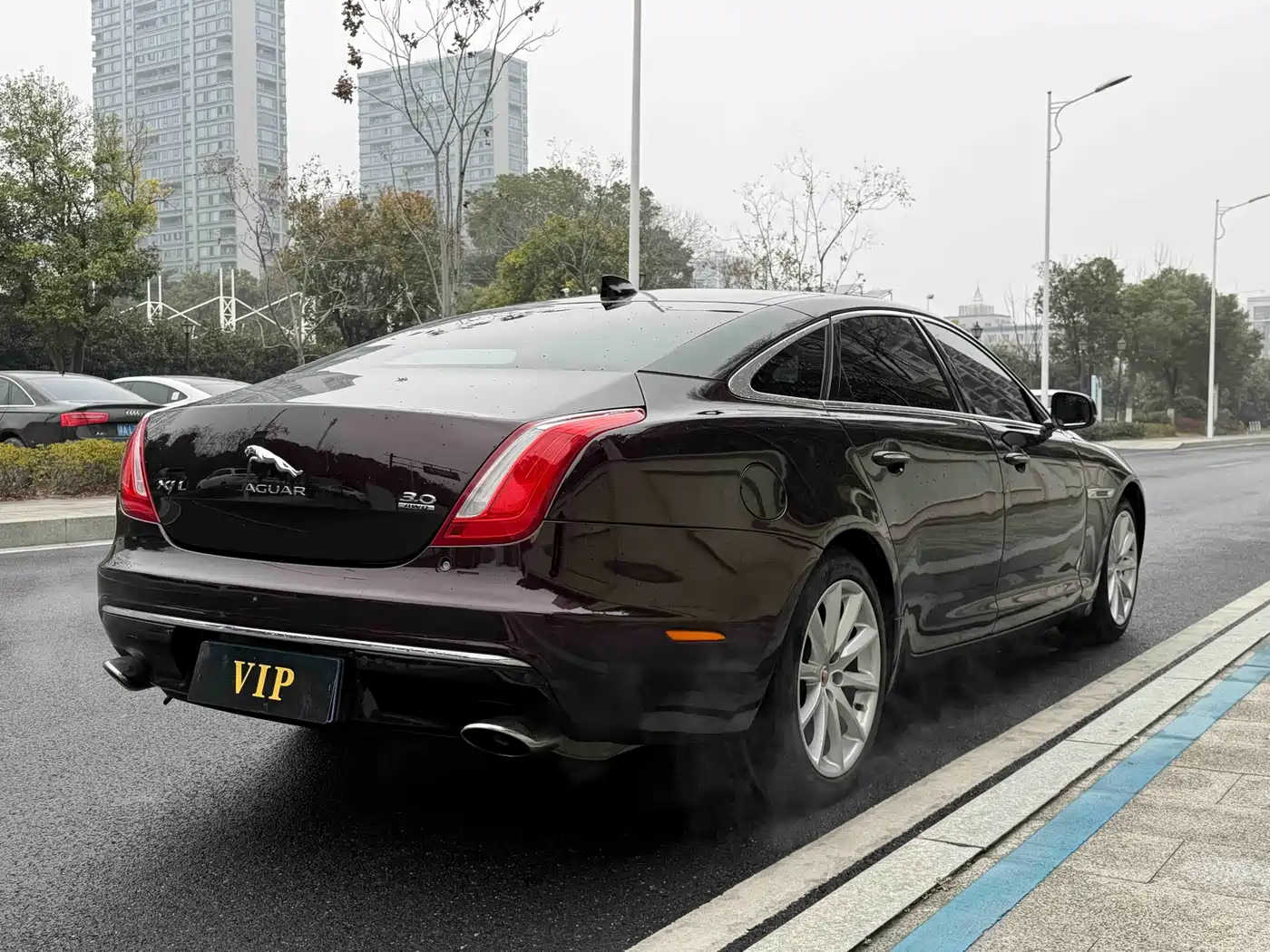 Jaguar XJ 2016 XJL 3.0 SC 4WD Panorama Business Edition фото 5