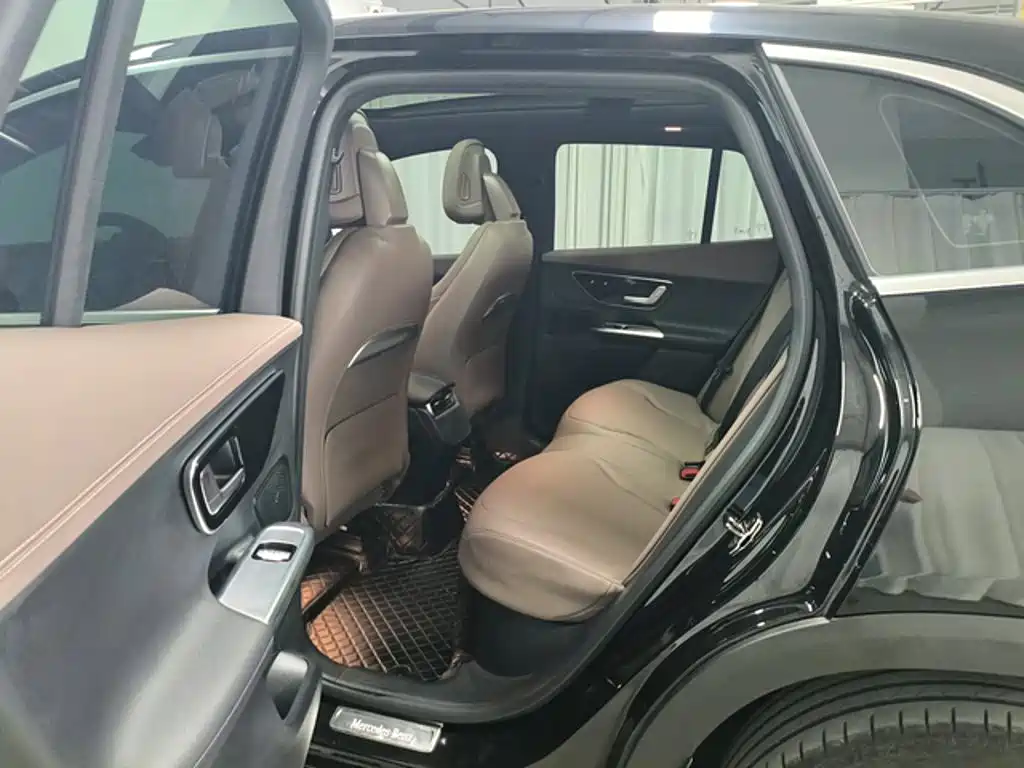 Фото 8 - Mercedes-Benz EQE SUV