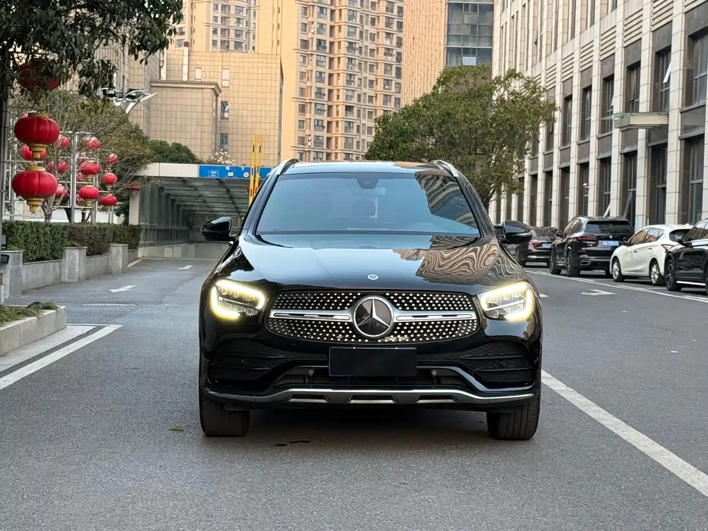 MERCEDES-BENZ GLC