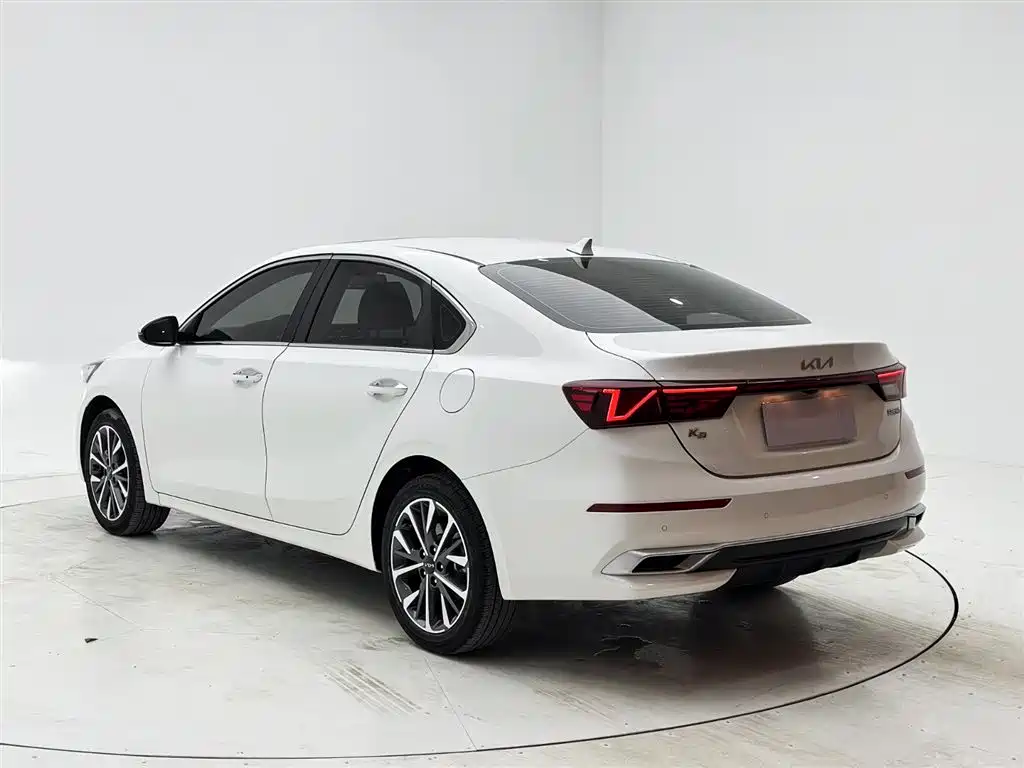 Kia K3 2021 1.5L CVT Refreshed Edition фото 4