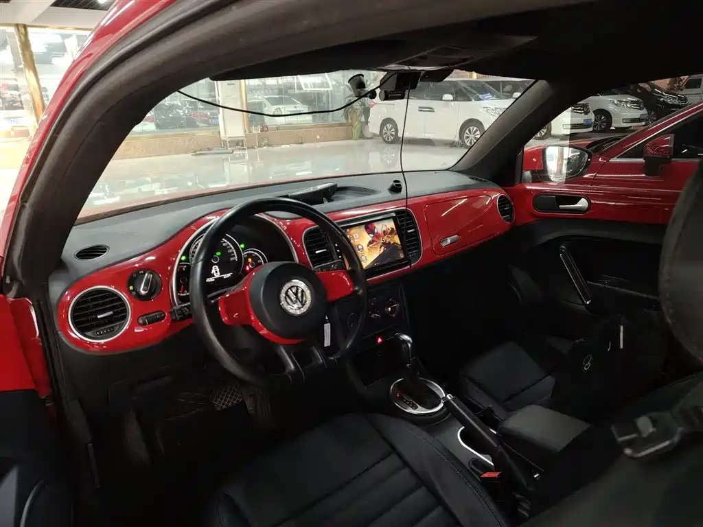 Volkswagen Beetle 2014 1.4TSI Fashion Edition фото 10
