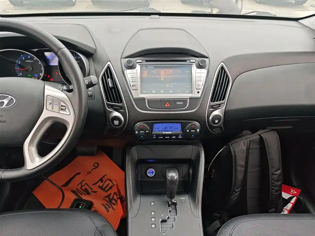 Hyundai Beijing Hyundai ix35 2015 2.0L Automatic 2WD Smart Type China IV фото 13