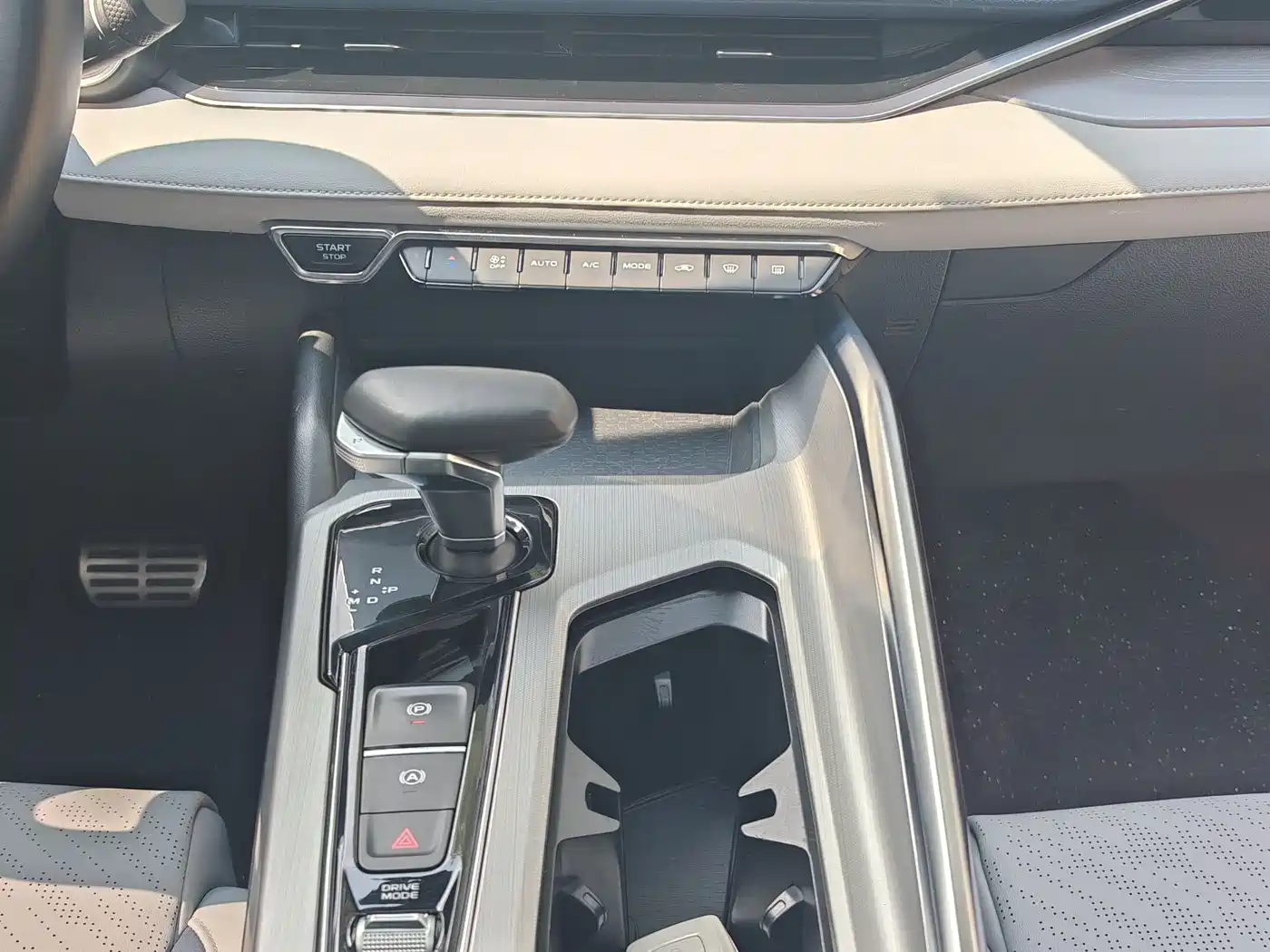 GEELY AUTOMOBILE XINGRUI