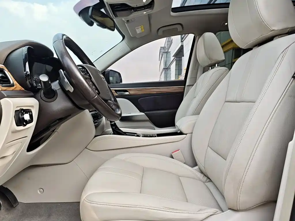 GAC Trumpchi Trumpchi GS8 2017 2017 320T 2WD Luxury Smart Connect (7-seater)