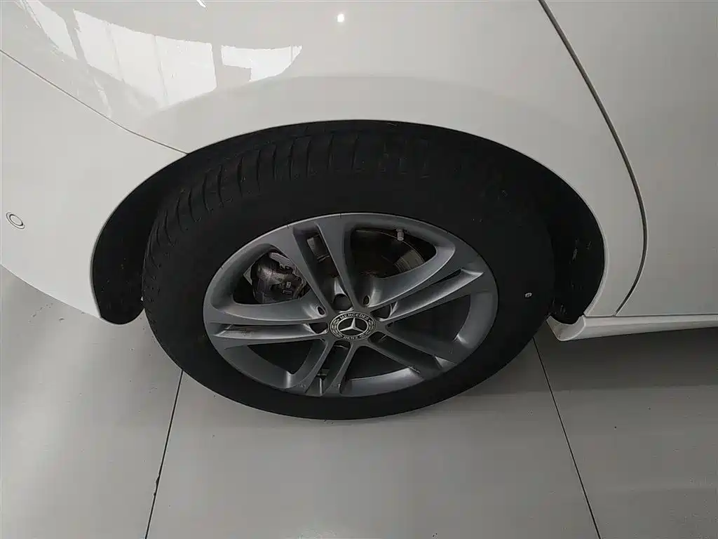 Mercedes-Benz A-Class (Import) 2019 A 200 Dynamic Version фото 26