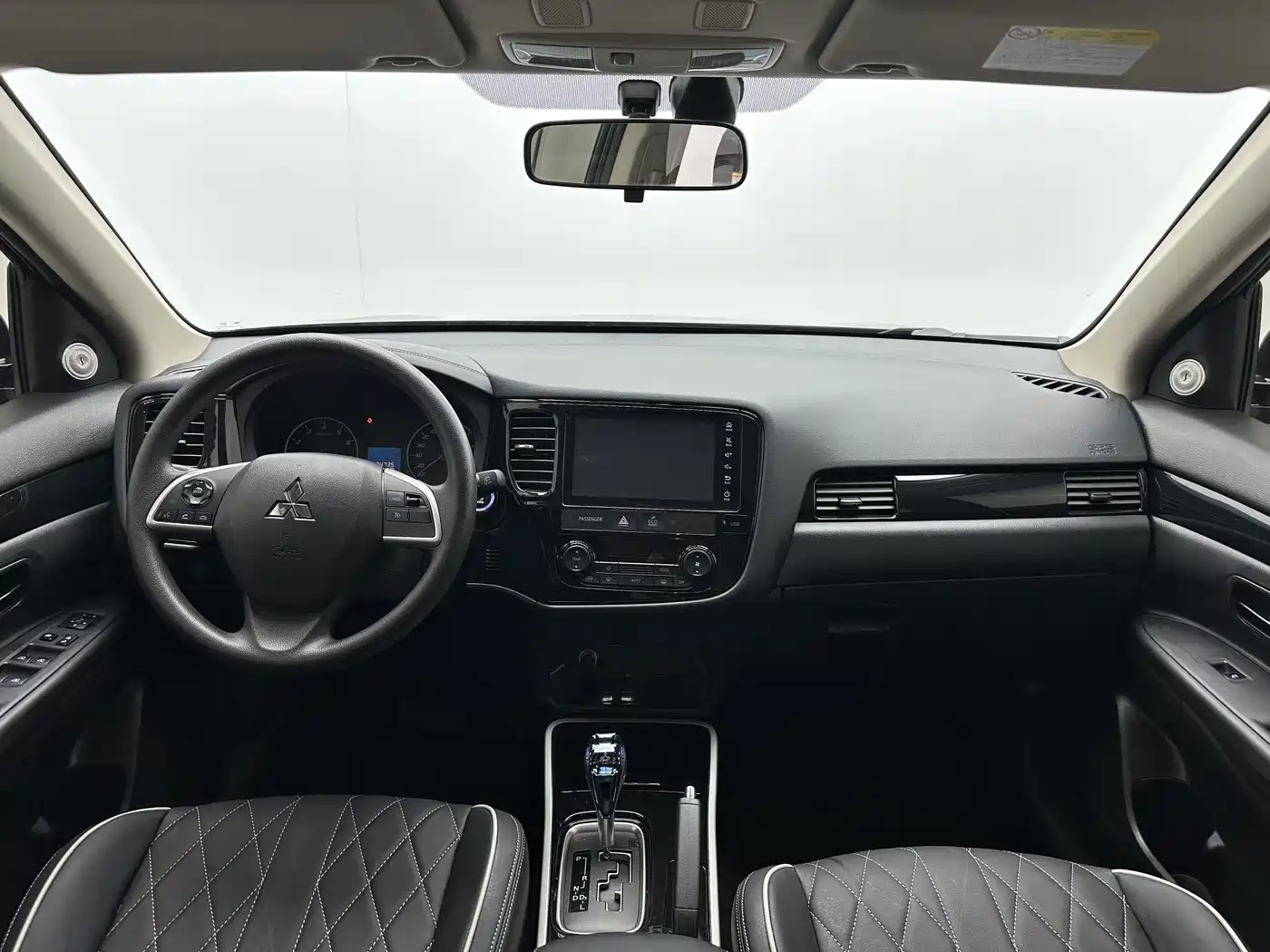 Mitsubishi Outlander 2022 2021 2.0L 2WD Smooth Ride Version 5-Seater