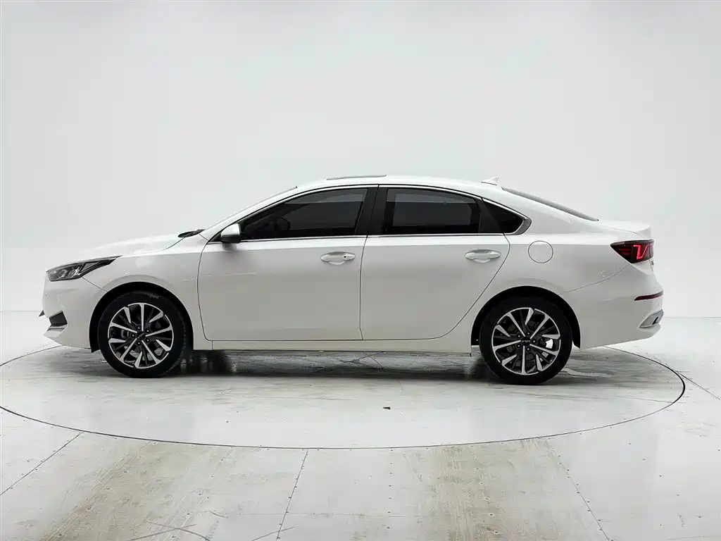 Kia K3 2021 1.5L CVT Refreshed Edition фото 7