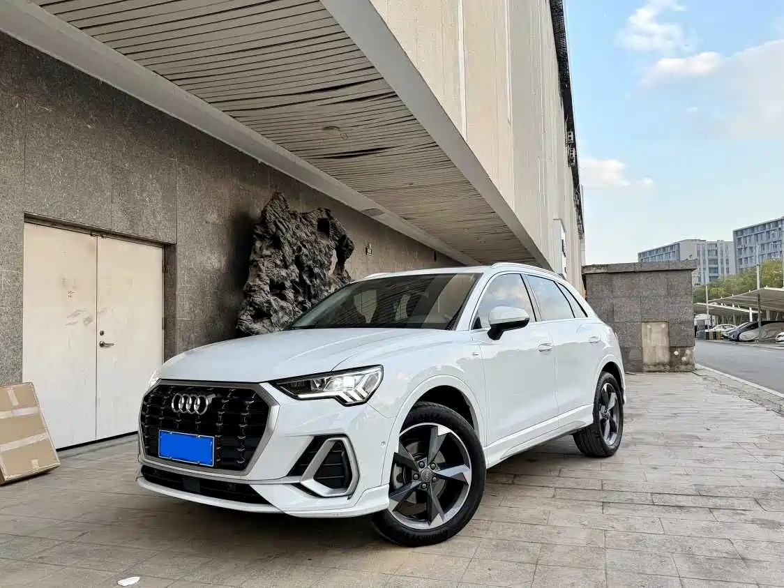 Audi Q3 2021 35 TFSI Fashion Sport
