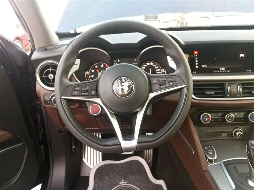 Alfa Romeo Stelvio 2020 2019 2.0T 280HP Black Package Limited Edition