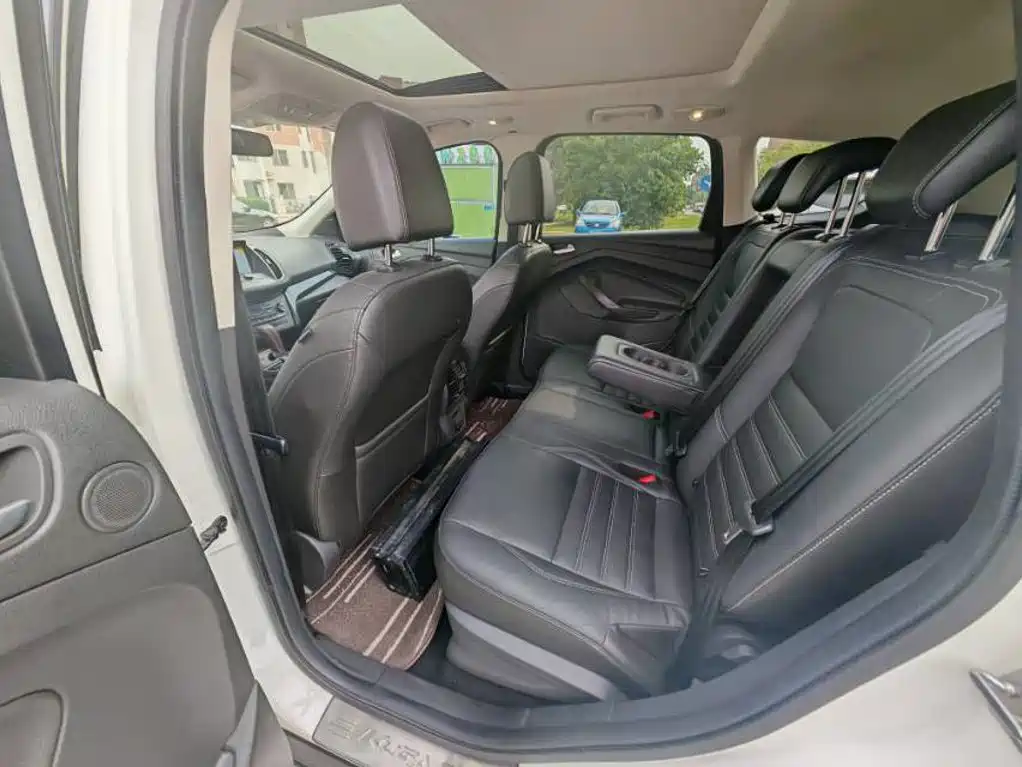 Фото 6 - Ford Kuga