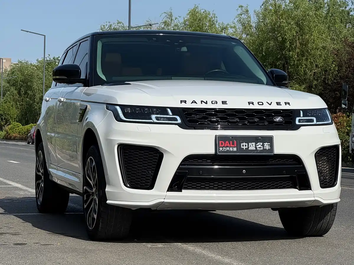 Land Rover Range Rover Sport 2016 3.0 SDV6 HSE фото 3