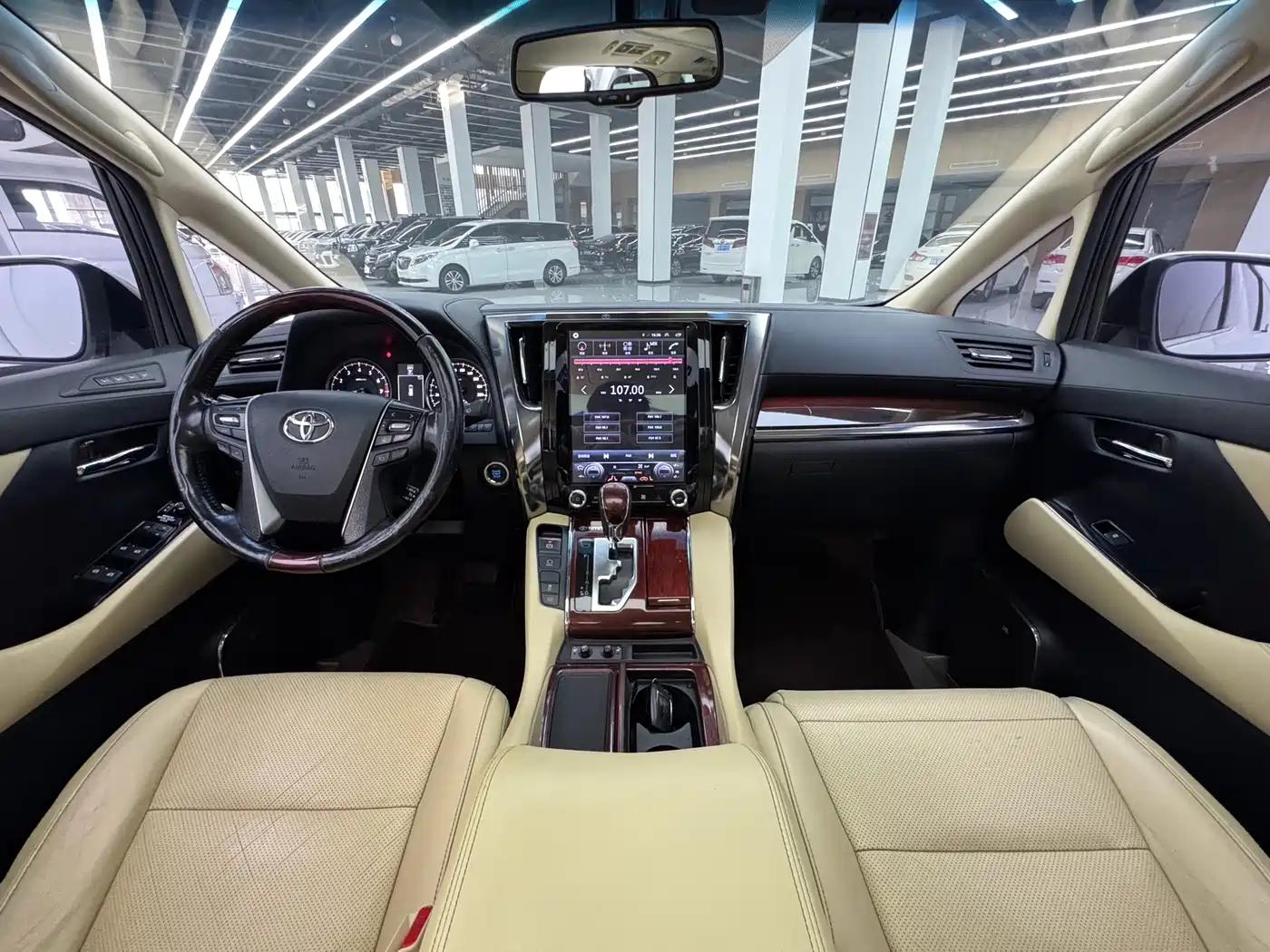 Toyota Alphard 2015 3.5L Luxury Edition фото 9