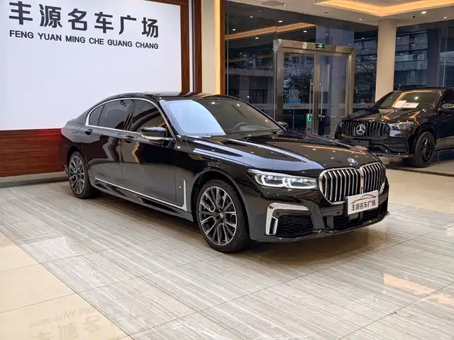 BMW 7 Series 2021 Model 740Li xDrive Executive M Sport Package — фото 3