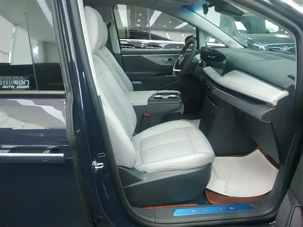 Buick GL8 2025 Model Landglory Smart Edition фото 25