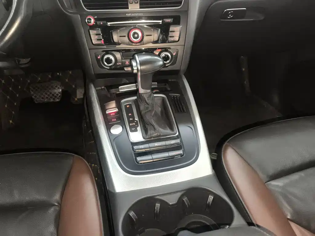 Audi Q5 2018 2017 Plus 40 TFSI Technology