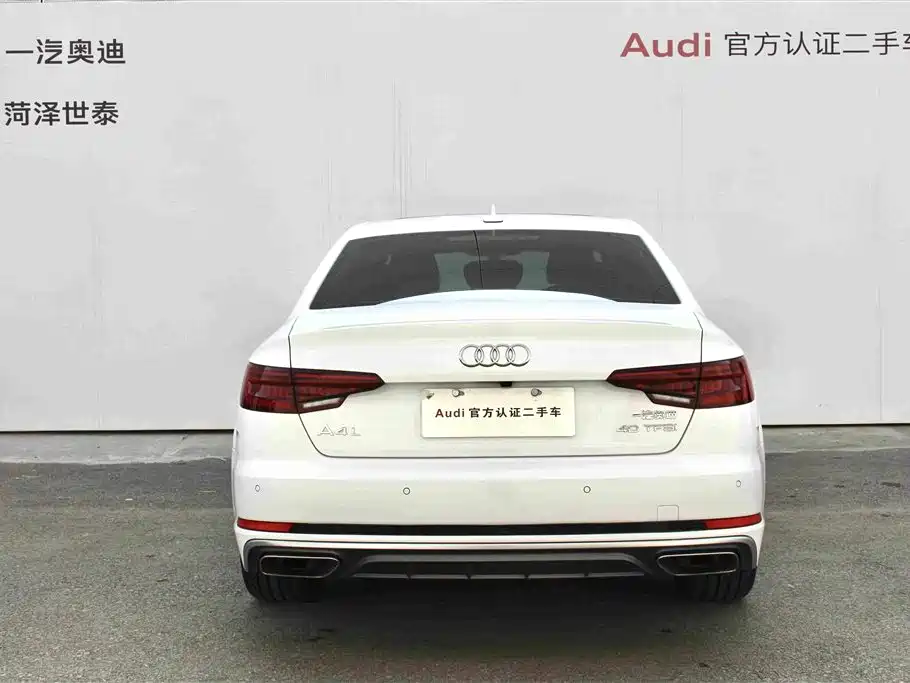 Фото 3 - Audi A4L