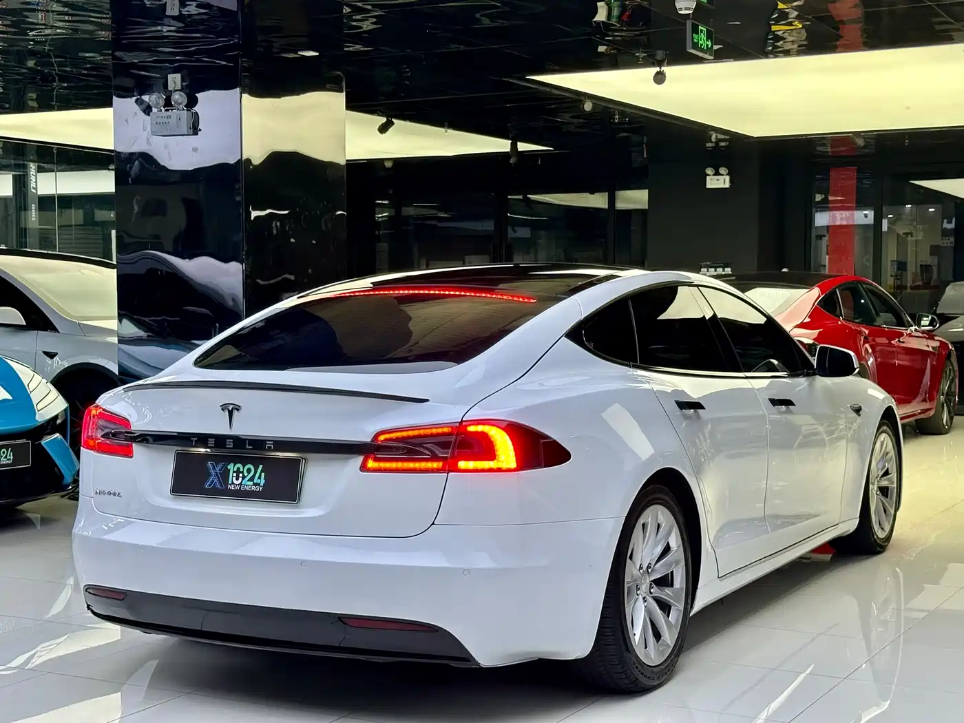 Tesla Model S 2018 2017 Model S 75D Standard Range