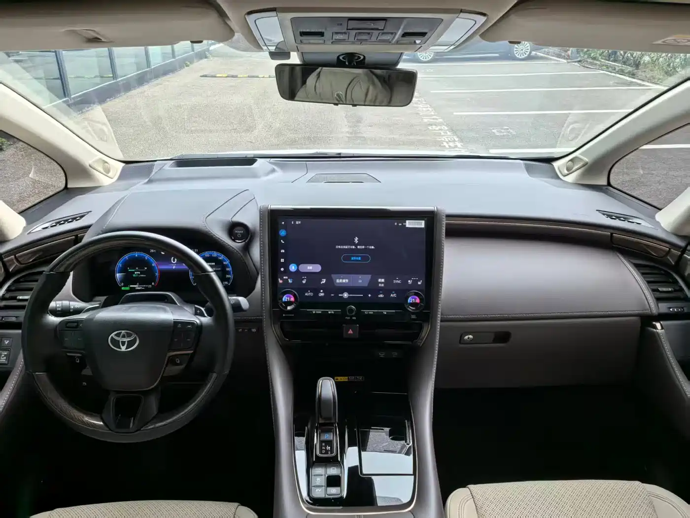 Toyota Alphard 2024 Hybrid 2.5L Ultimate Enjoyment Edition фото 14