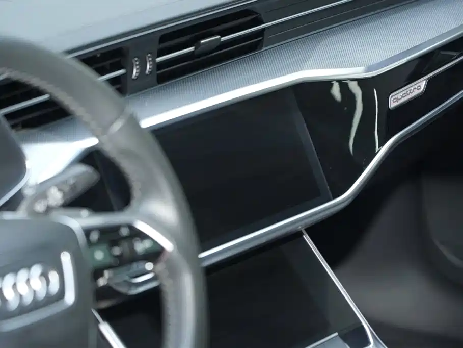 Audi A6L New Energy 2020 55 TFSI e quattro фото 13