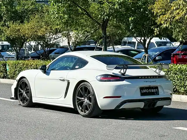 Porsche 718 2019 Cayman T 2.0T — фото 3