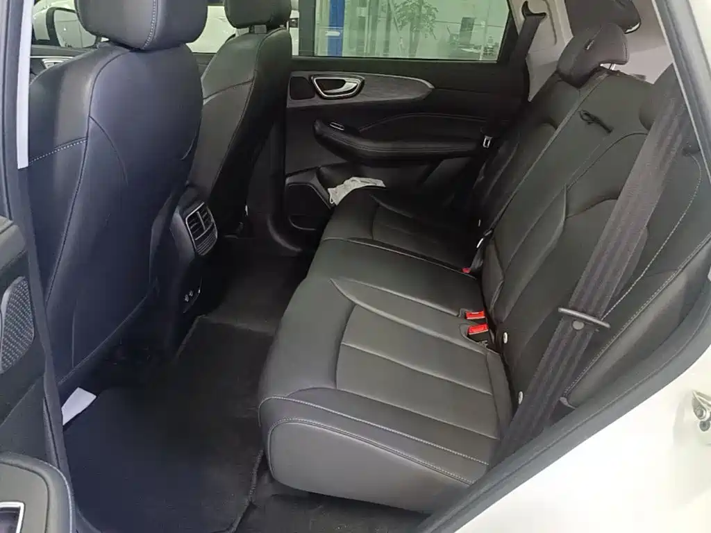 Roewe RX5 2026 2025 PLUS 330TGI Auto Trend-Setting Smart Edition