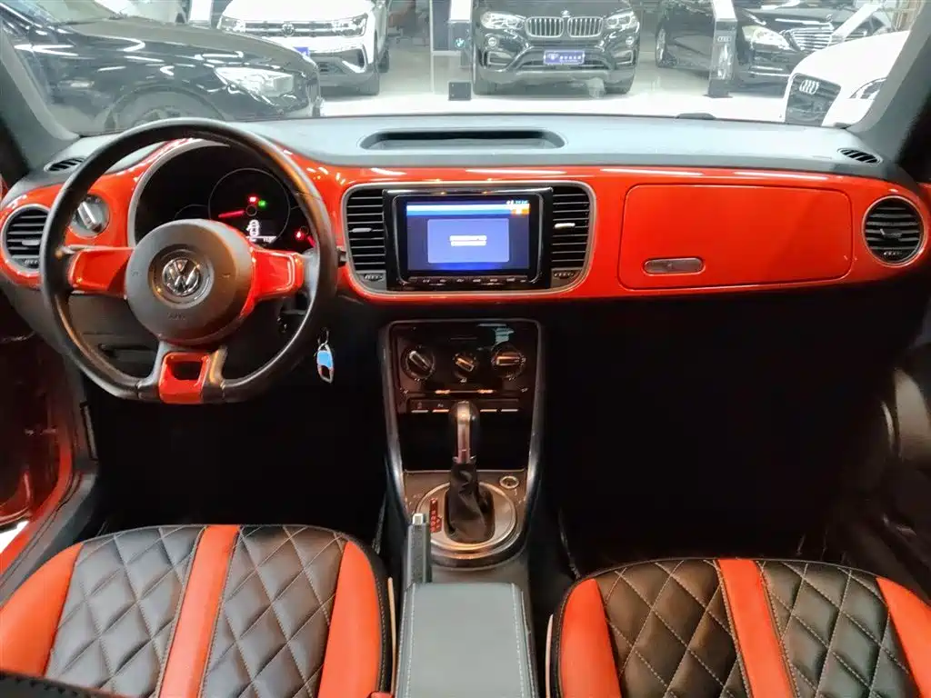 Volkswagen Beetle 2017 180TSI Style фото 10