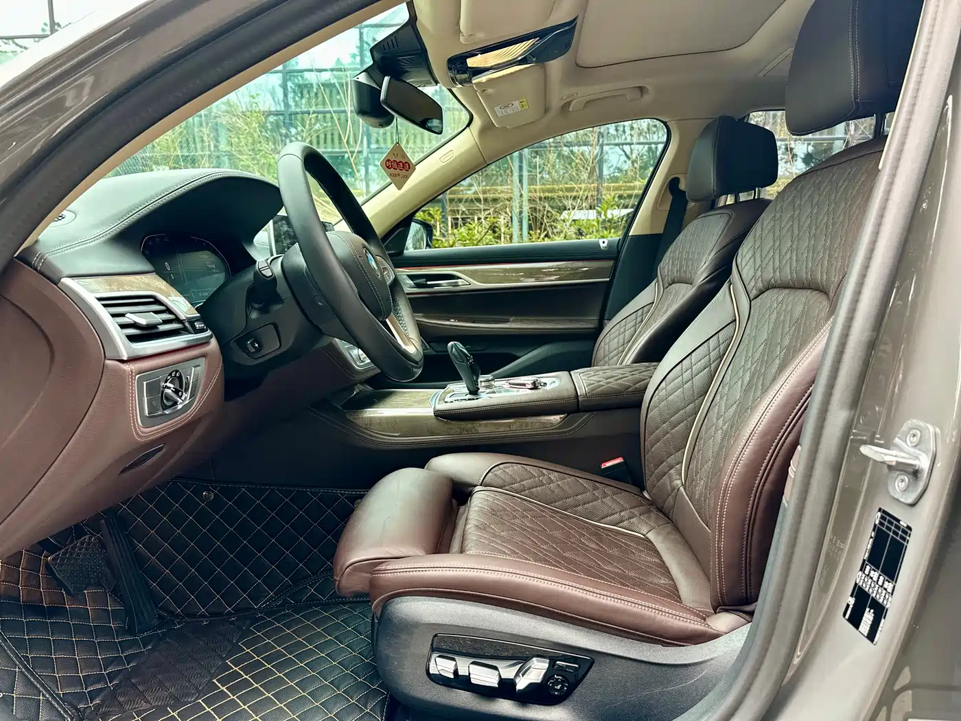 BMW 7 Series 2019 740Li Leading Luxury Package фото 4