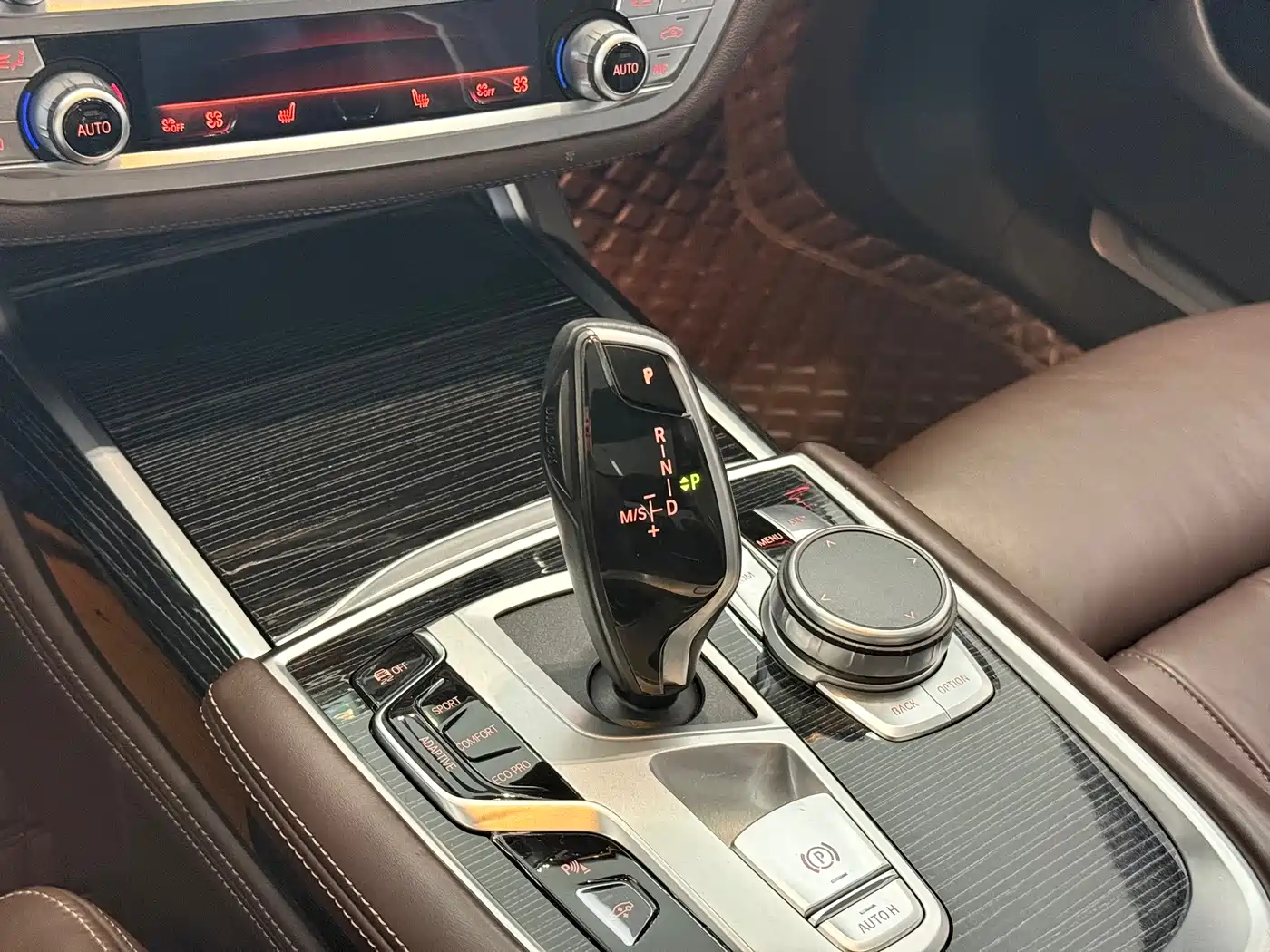 BMW 7 Series 2021 Model 730Li M Sport Package фото 14