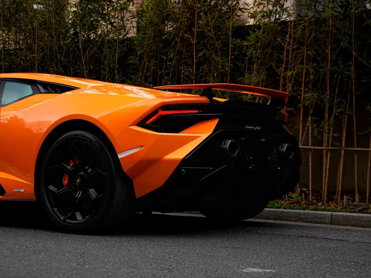 LAMBORGHINI HURACÁN