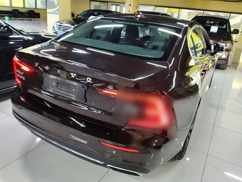 VOLVO S60