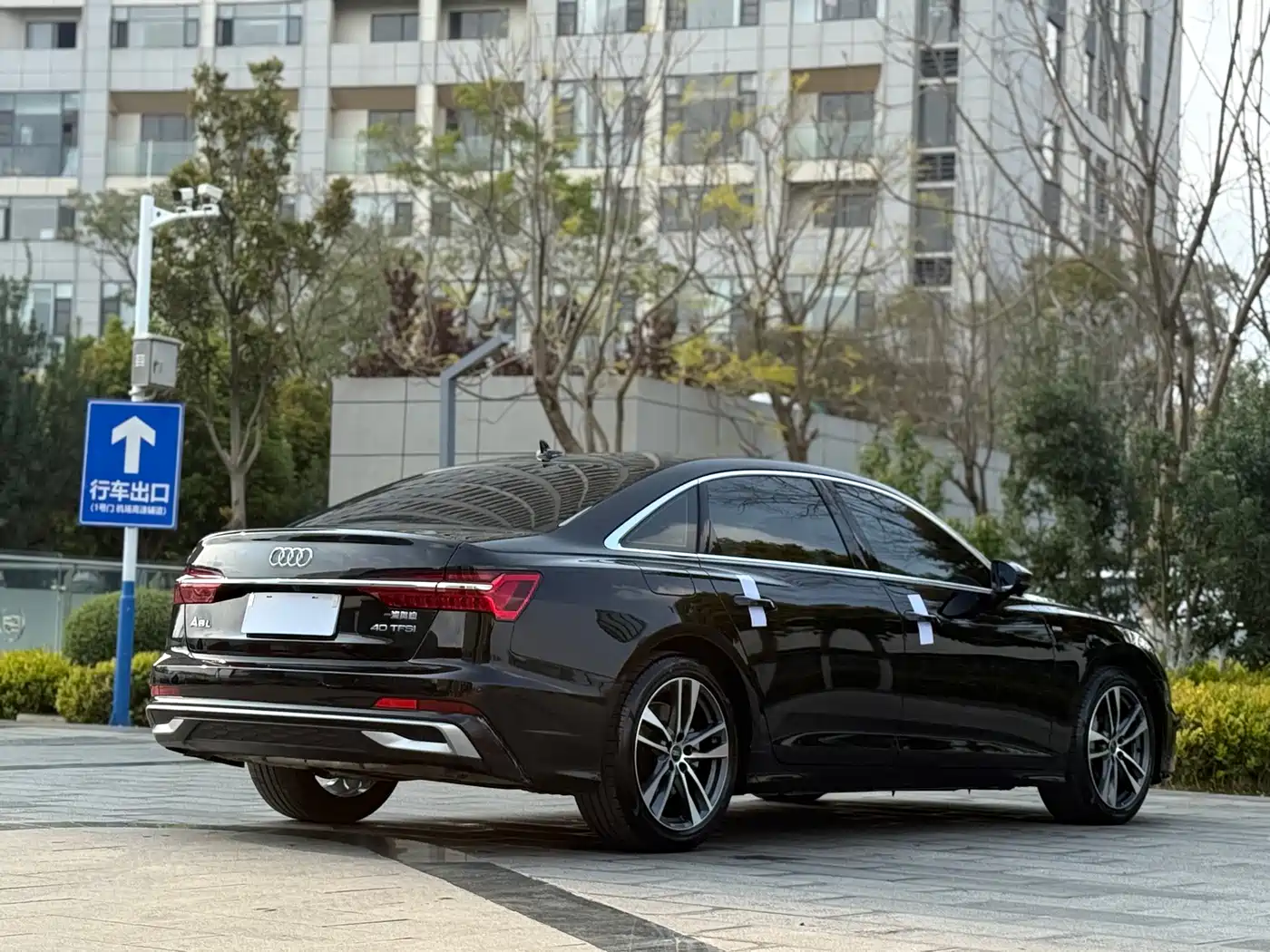 Audi A6L 2023 40 TFSI Luxury Dynamic фото 7