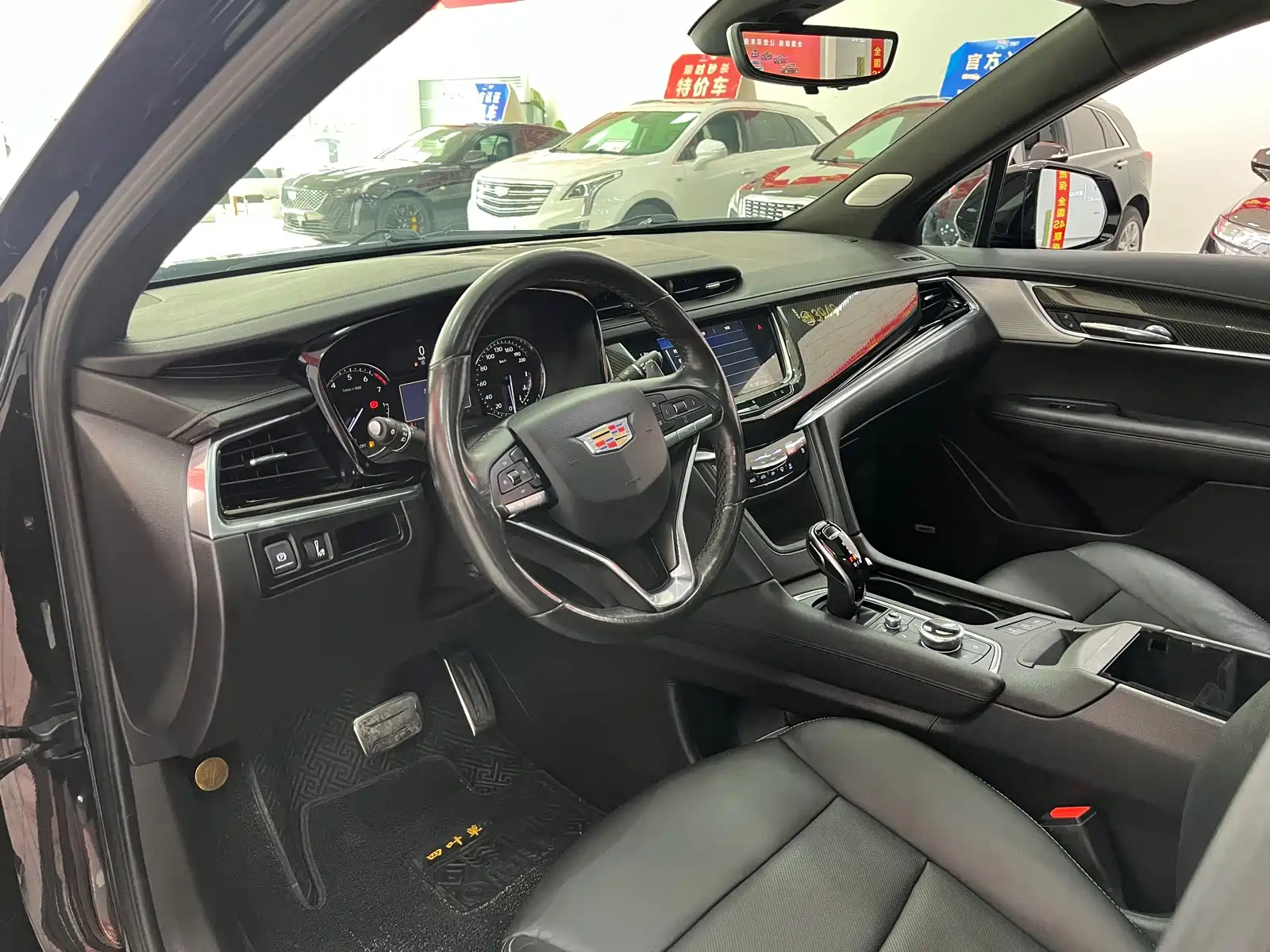Фото 5 - Cadillac XT6