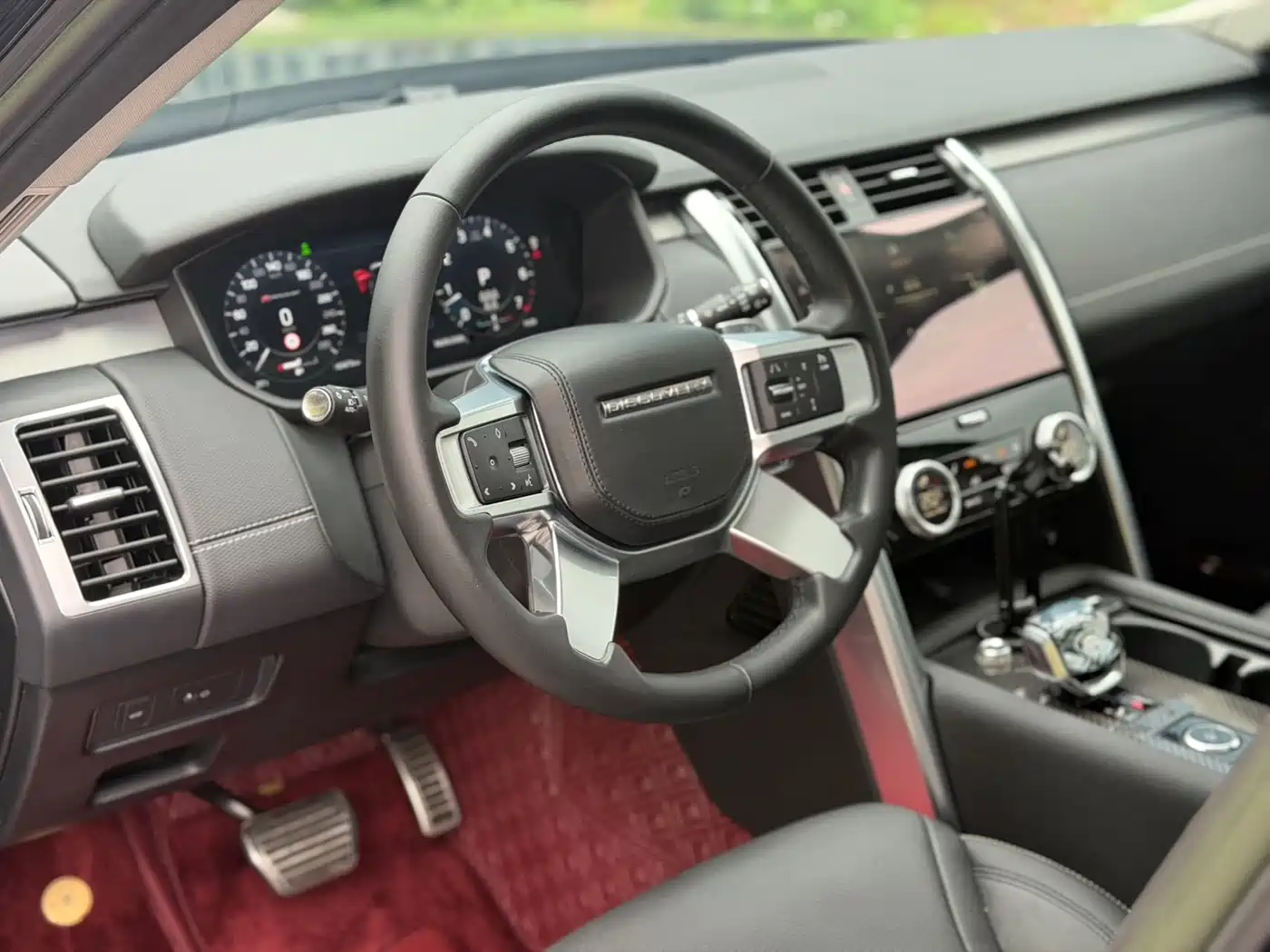 Land Rover Discovery 2023 360PS R-Dynamic SE фото 6