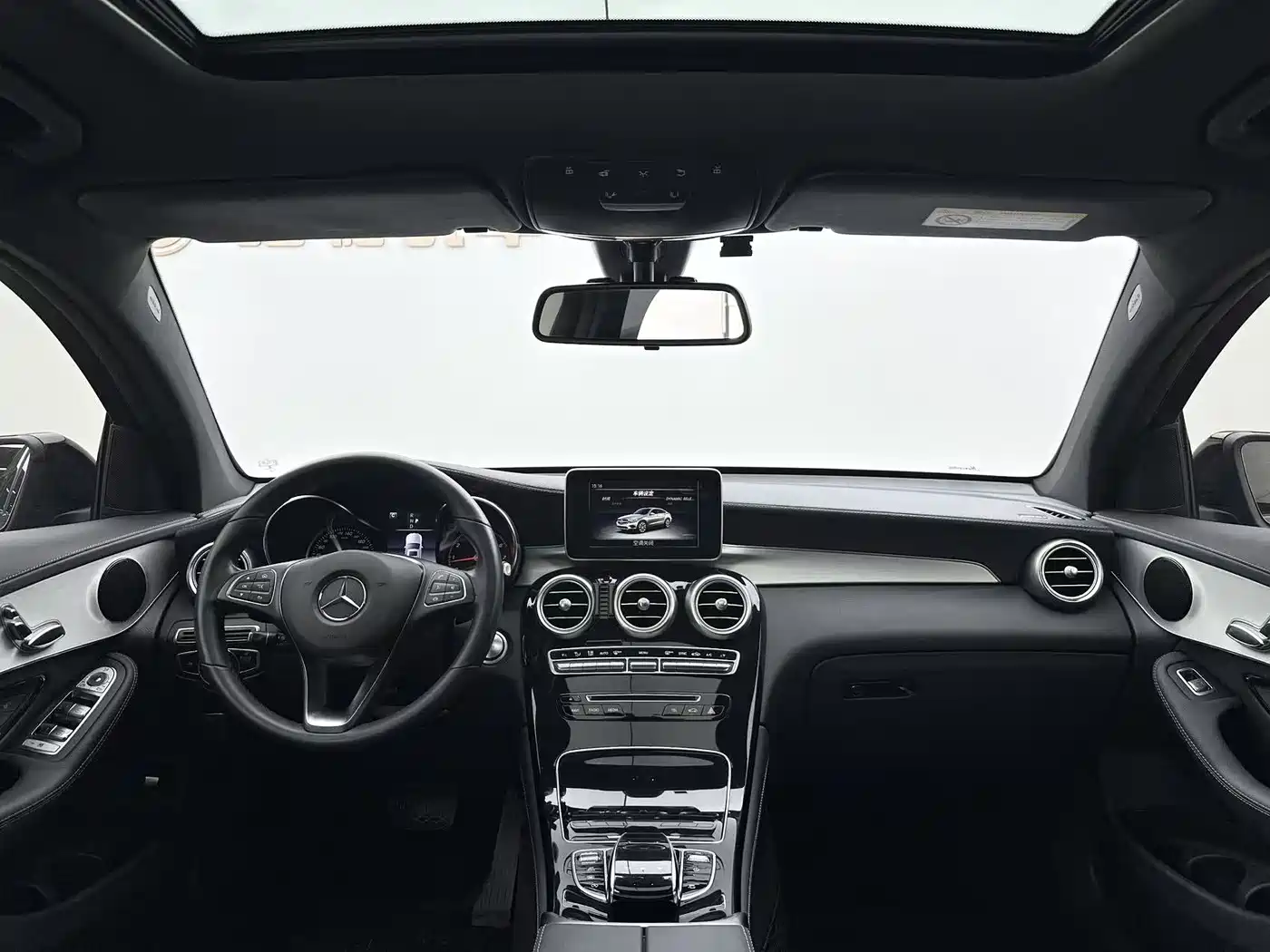 Mercedes-Benz GLC Coupe 2019 GLC 200 4MATIC Coupe SUV фото 16