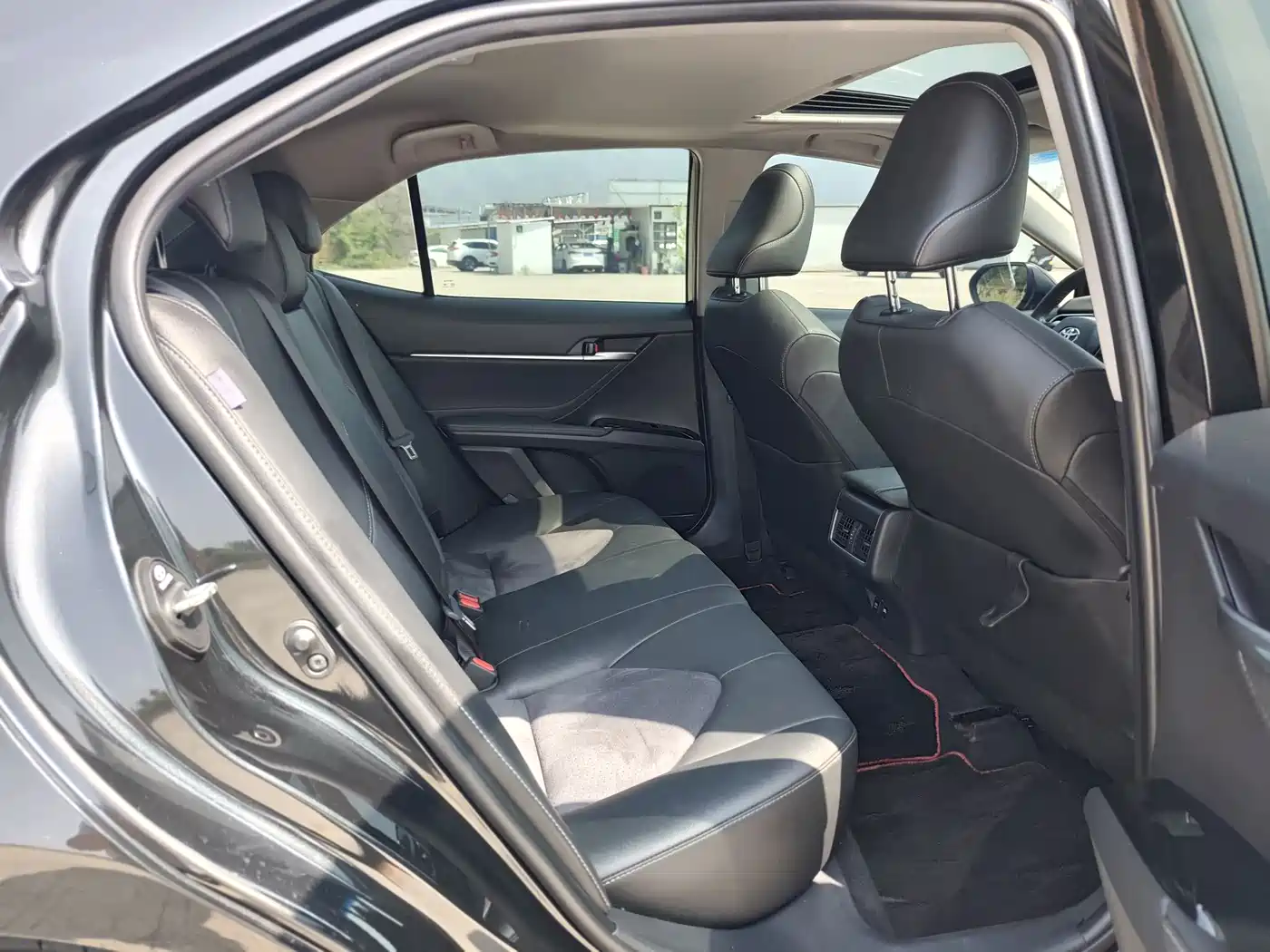 Toyota Camry 2021 2.0S Sporty Edition фото 16