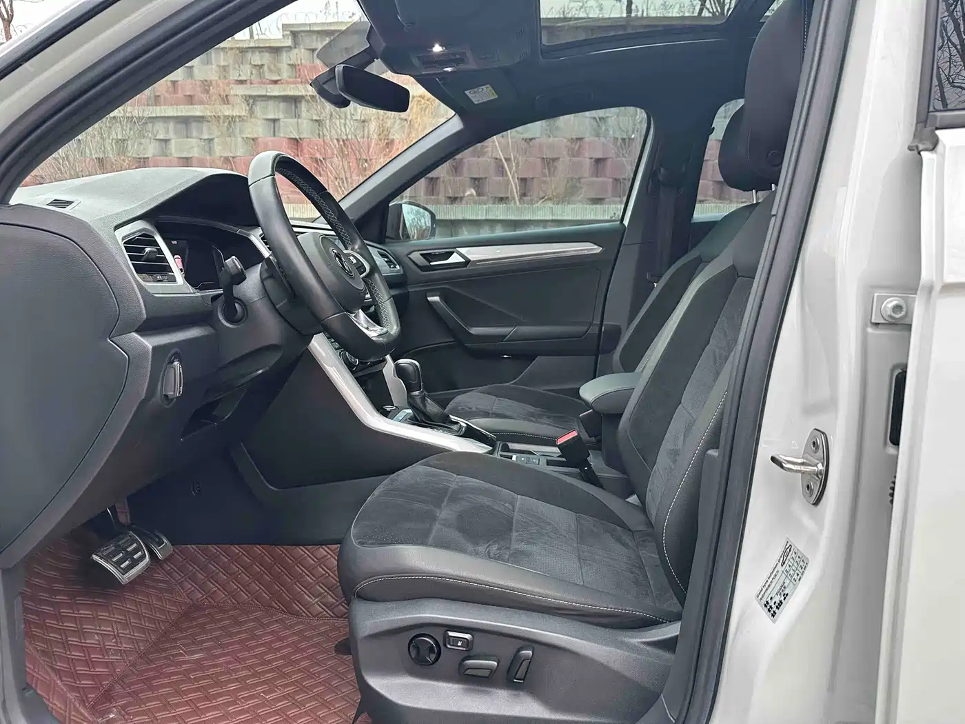 Volkswagen T-ROC 2022 280TSI DSG 2WD R-Line Pro PLUS фото 4
