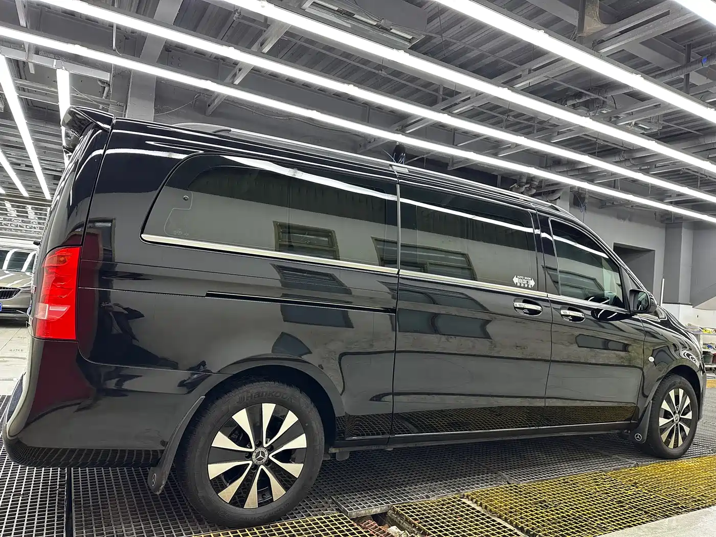 Mercedes-Benz Vito 2021 2.0T Elite 7-Seater фото 13