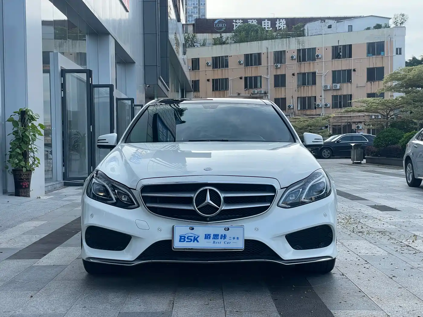 Mercedes-Benz E-Class 2015 E 260 L Sport фото 2