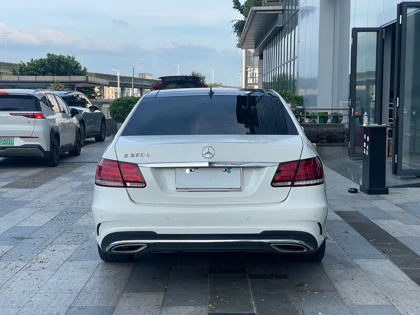 Mercedes-Benz E-Class 2015 E 260 L Sport фото 15