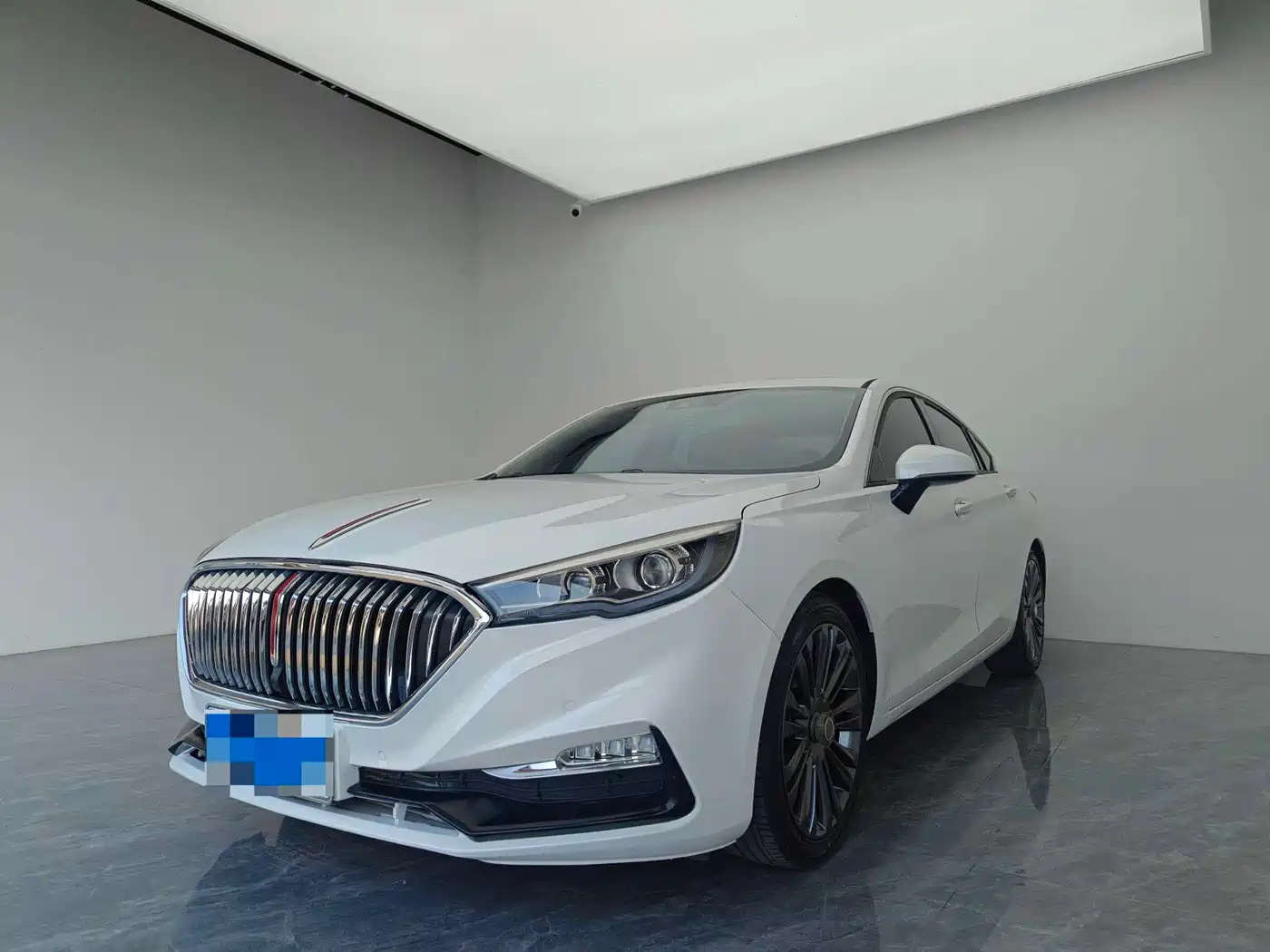 Hongqi H5 2020 1.8T Automatic Smart Connection Qi Enjoy Edition фото 2